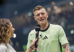 克罗斯：我认为拜仁会在明年3月、4月锁定德甲冠军，他们优势太大