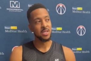 CJ赞奇才：这是我效力过的最有条理的球队 伙食&营养师都很棒