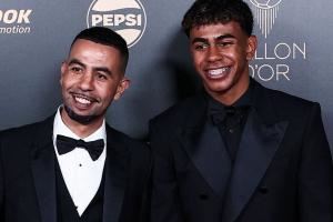 记者：亚马尔父亲不满巴萨未给亚马尔金球奖造势，更衣室感到反感