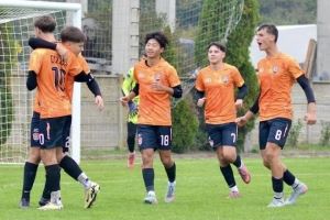 首秀惊艳！万项代表杜利亚伊足球学院首发出战，帮助球队大胜