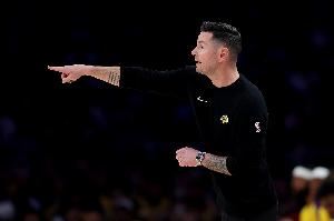 雷迪克：这场失利是我们输给了自己 而不是勇士