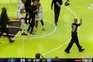 很不满!戈贝尔补扣得手 爵士主帅进场怒喷裁判无视前者犯规吃T 很不满!戈贝尔补扣得手 爵士主帅进场怒喷裁判无视前者犯规吃T